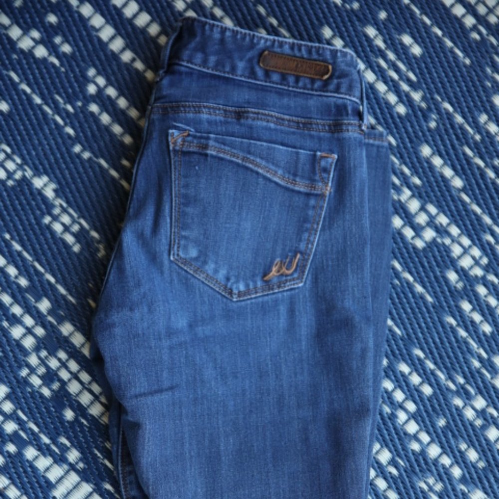 Low-Rise Express Jean